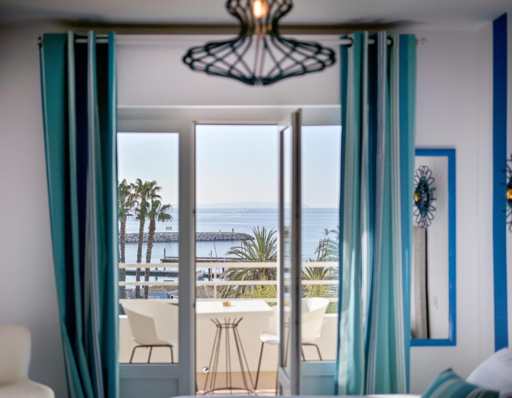 Hotel Espadon Bleu Le Lavandou Exterior foto