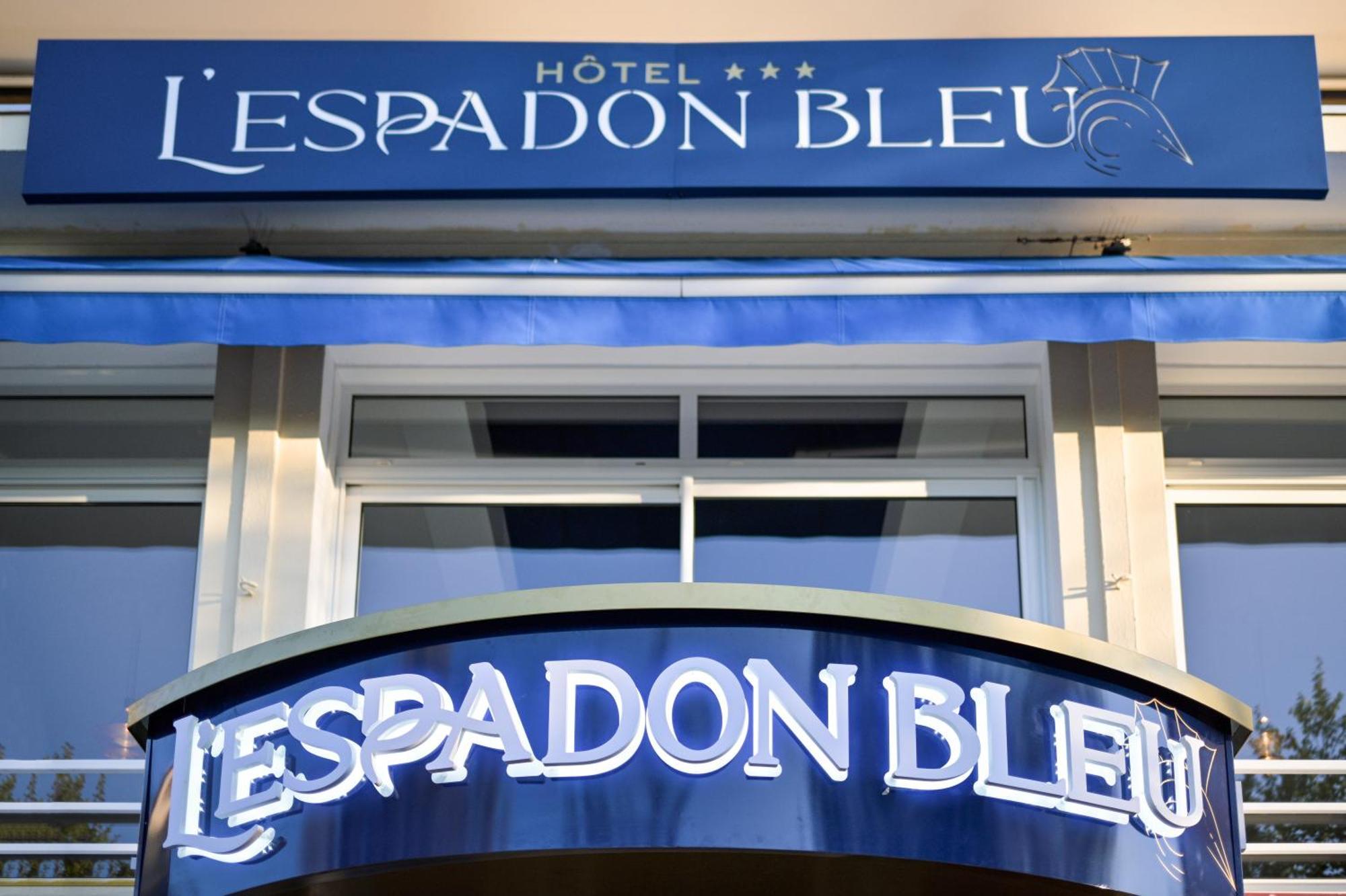 Hotel Espadon Bleu Le Lavandou Exterior foto