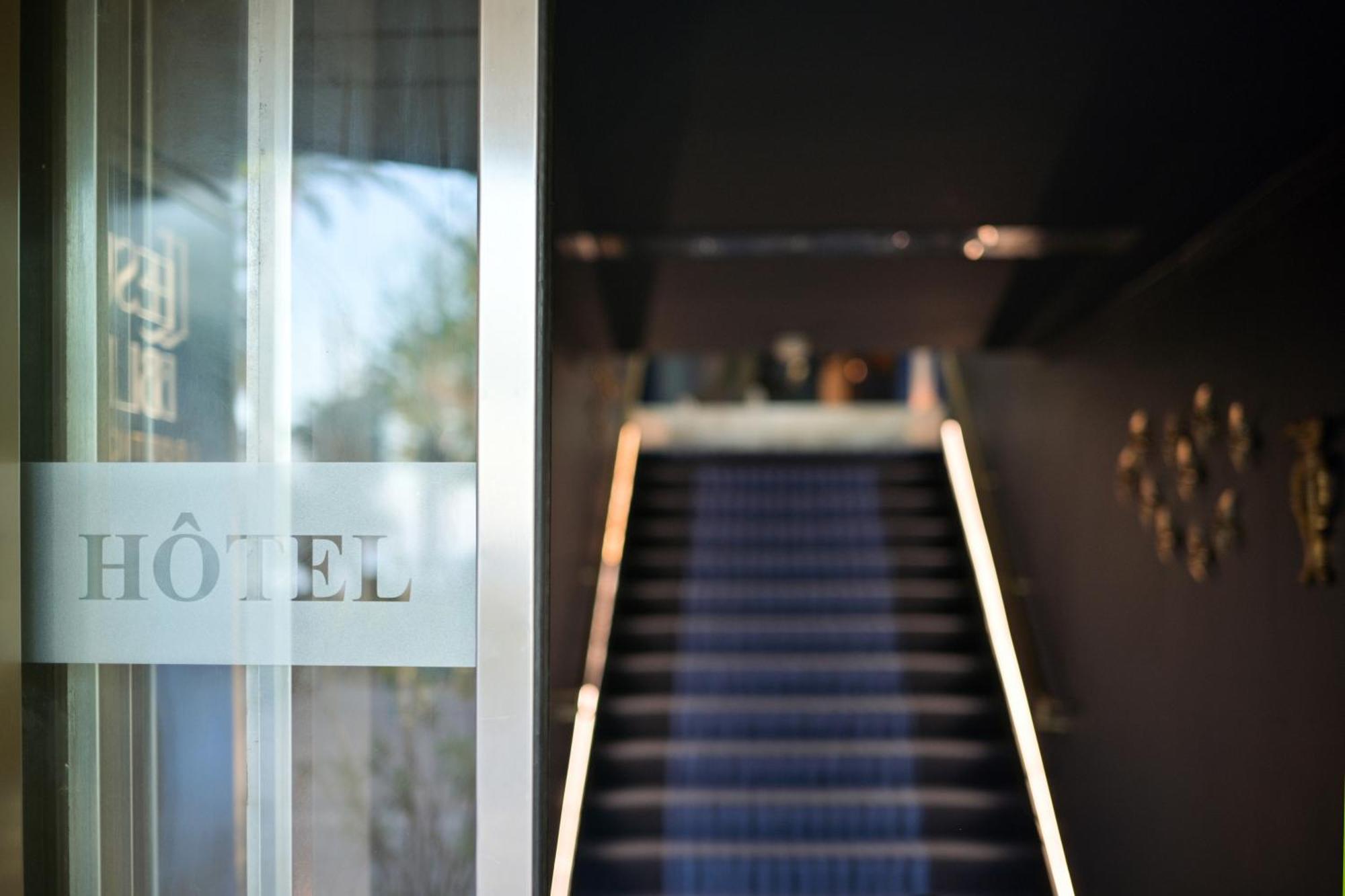 Hotel Espadon Bleu Le Lavandou Exterior foto