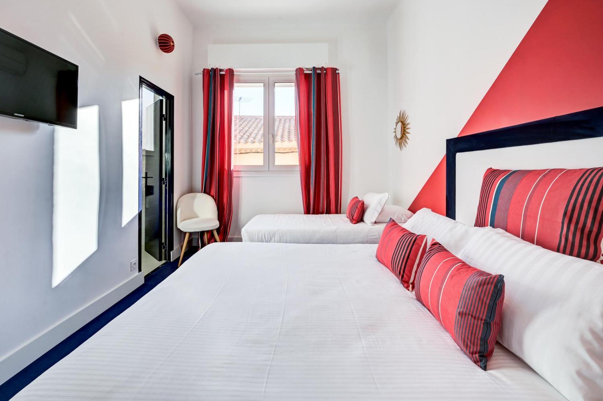 Hotel Espadon Bleu Le Lavandou Exterior foto